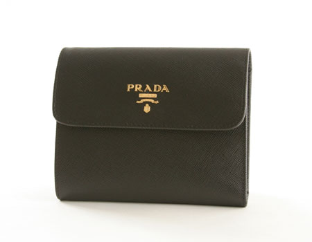 プラダスーパーコピー サフィアーノ Metal 二つ折財布 ブラック 1M0170